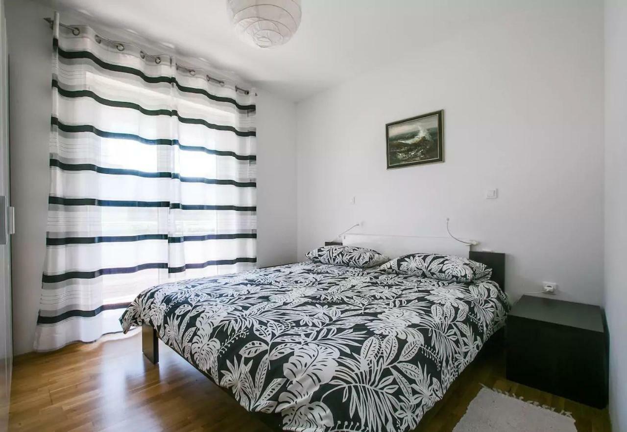 Apartment Vitalia 2+2 Porec Exterior photo
